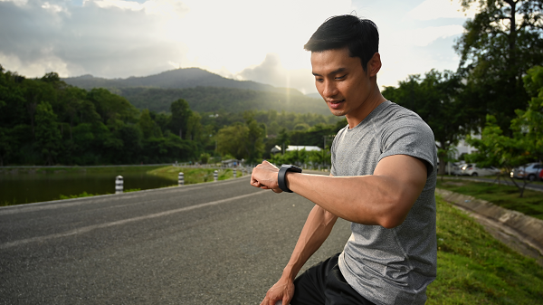 Ways A Fitness Tracker Can Improve Your Workout